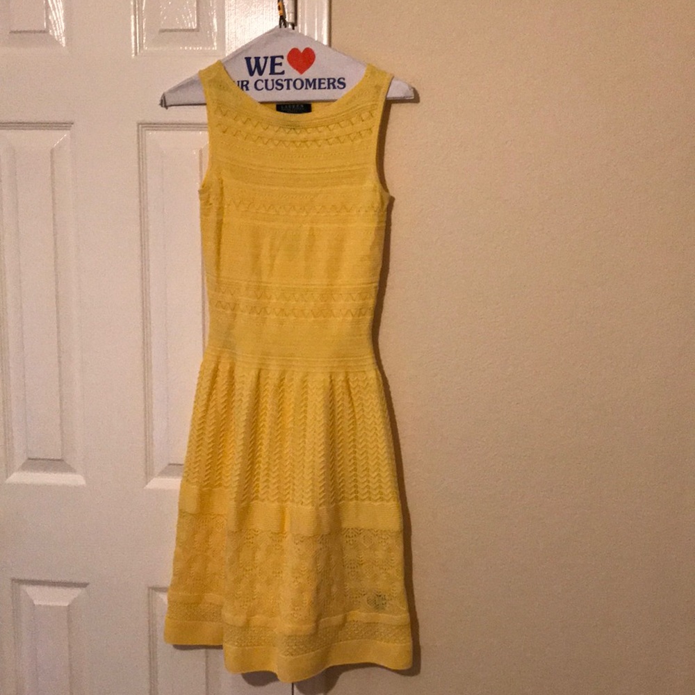 Yellow dress with lining
